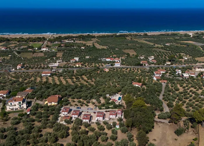 Апарт-отель Thea Luxury Residences 4*