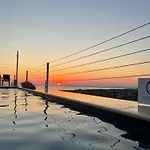 Thea Luxury Residences Lejlighedshotel 4*