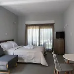 מלון דירות Thea Luxury Residences