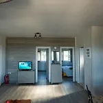 Thea Luxury Residences מלון דירות זכארו