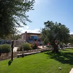 Thea Luxury Residences 4* זכארו