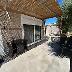 Thea Luxury Residences מלון דירות