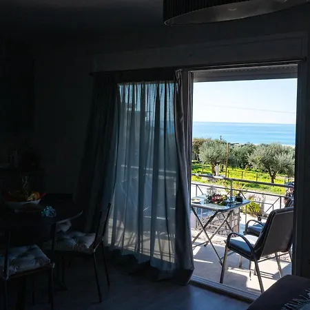 Thea Luxury Residences Apartahotel Zacharo