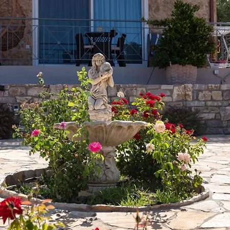 Thea Luxury Residences Apartahotel Zacharo