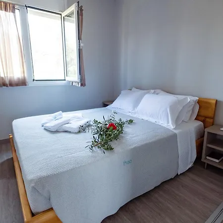 Thea Luxury Residences Apartahotel Zacharo