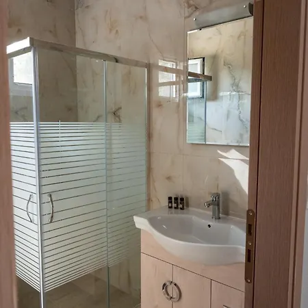アパートホテル Thea Luxury Residences ザハロ