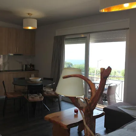 アパートホテル Thea Luxury Residences 4*