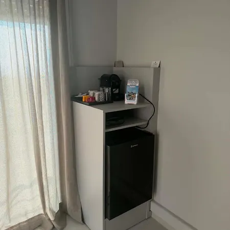 Thea Luxury Residences מלון דירות זכארו