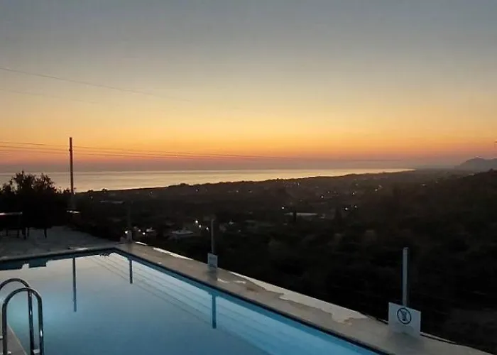 Thea Luxury Residences Zaháro