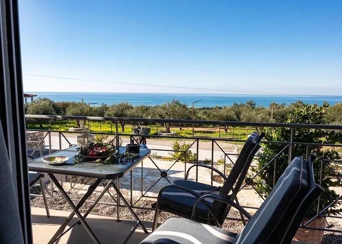 Thea Luxury Residences Zaháro