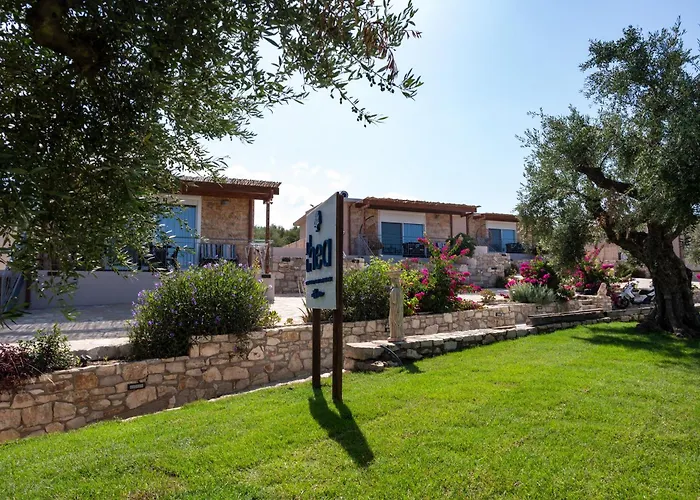 Lägenhetshotell Thea Luxury Residences 4*