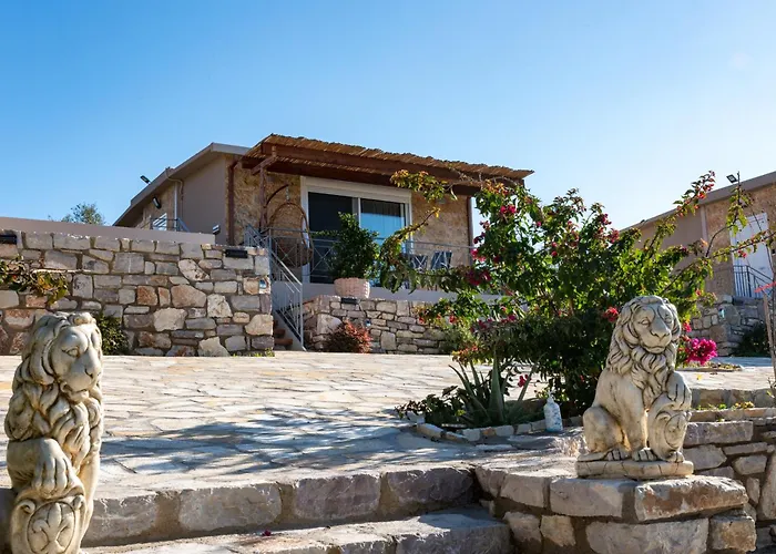 Thea Luxury Residences Zaháro